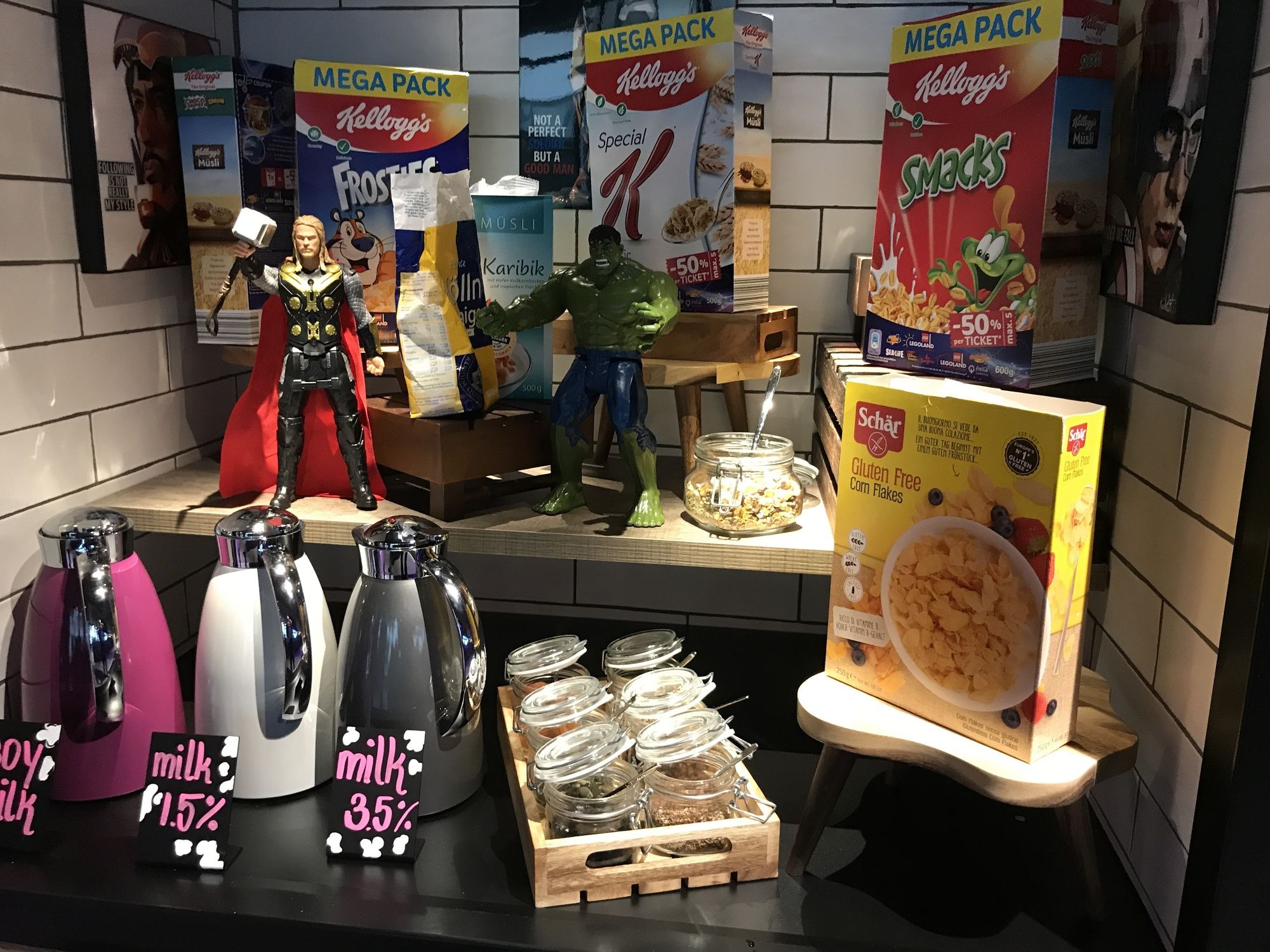 Фото Moxy Frankfurt City Center