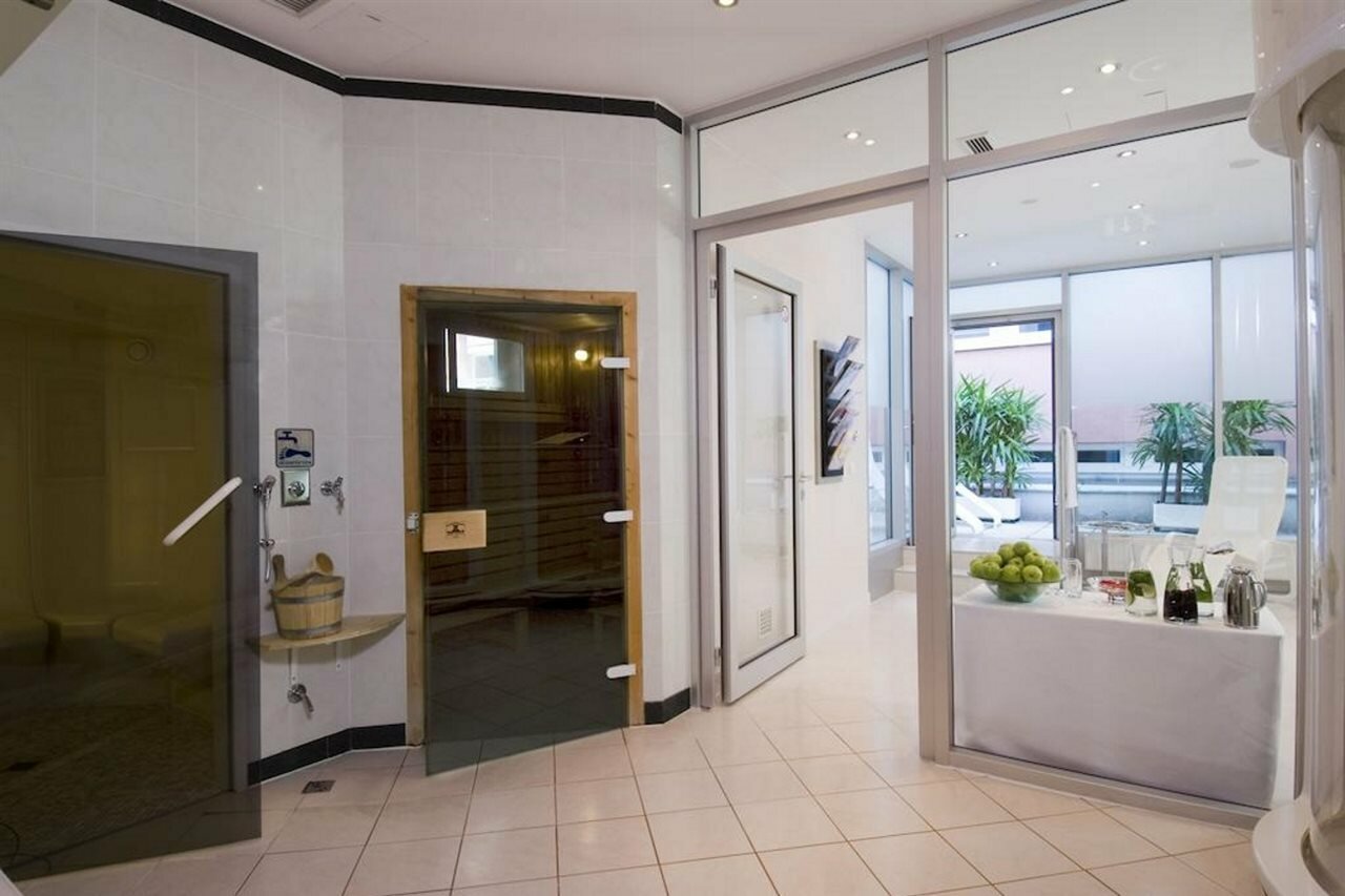 Фото NH Danube City