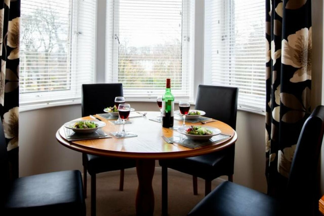 Фото The Spires Serviced Apartments Aberdeen