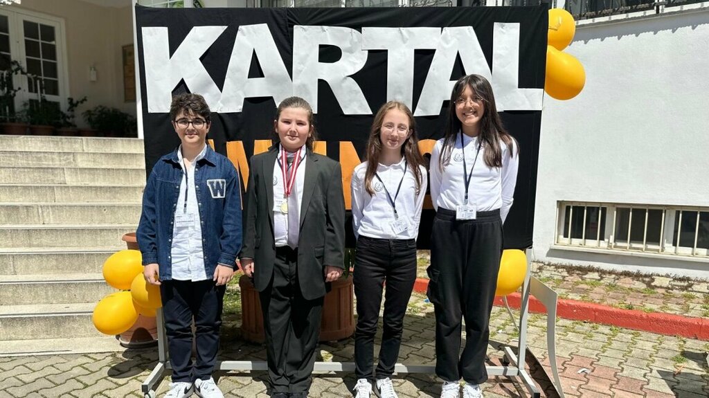 School Huseyin Saim Ekim Middle School, Istanbul, photo