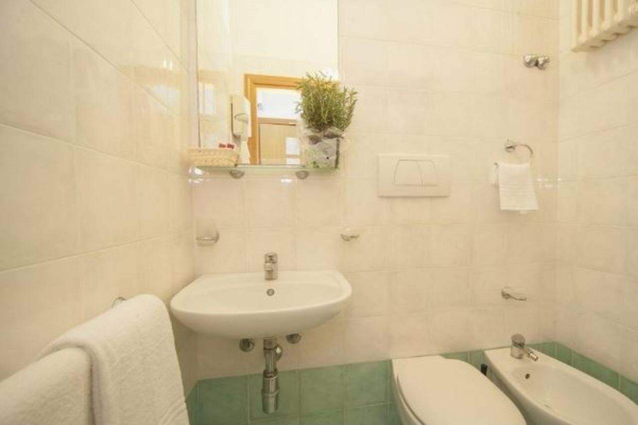 Фото Hotel Manola