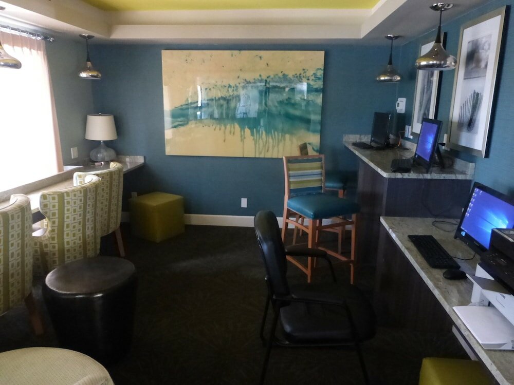 Фото Red Roof Inn Plus+ & Suites Tampa