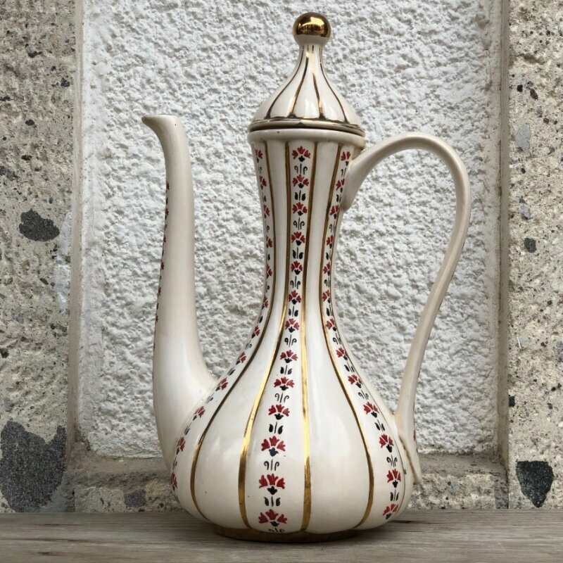 Antique store Evvelzaman, Cesme, photo