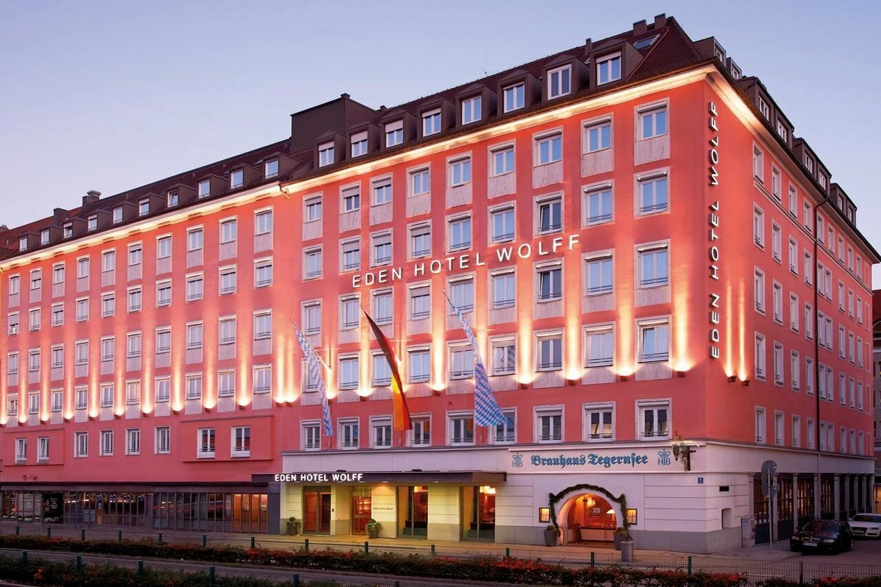 Фото отеля 1