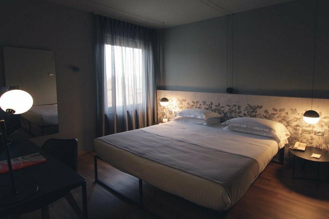 Фото Hotel Leopardi