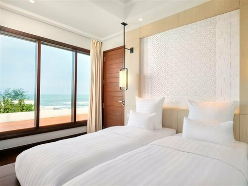 Внешний вид отеля Pullman Danang Beach Resort в Дананге, фото 5