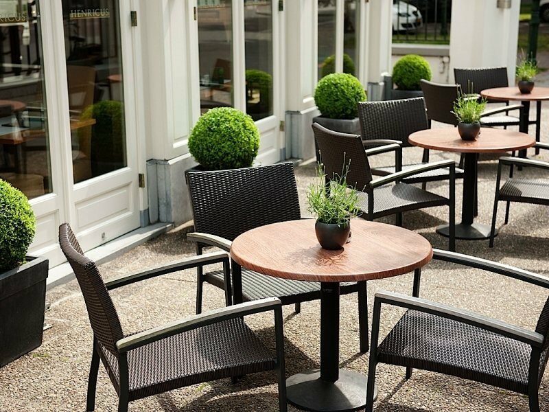 Фото Carlton Ambassador Hotel