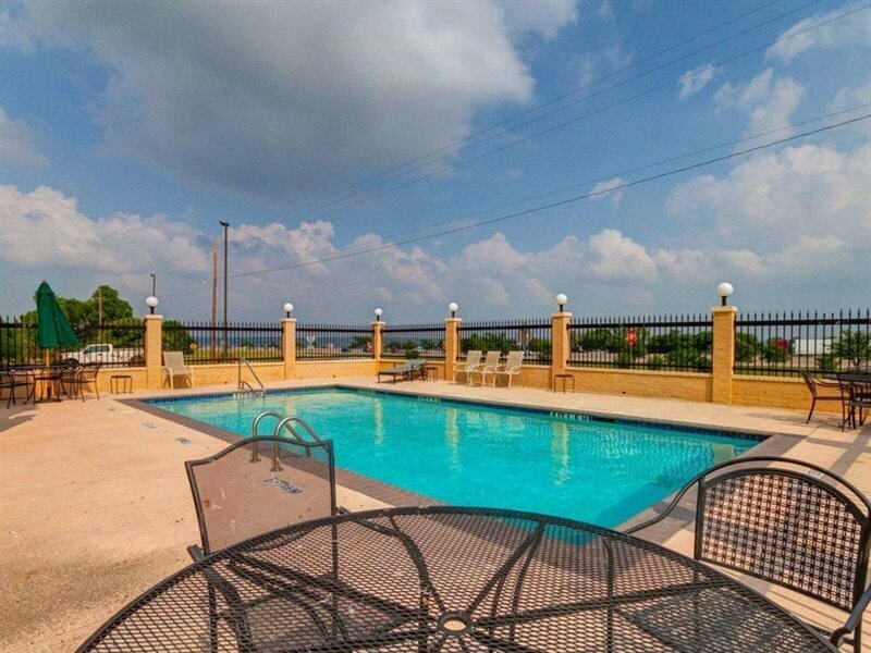 Фото Comfort Suites Lake Ray Hubbard