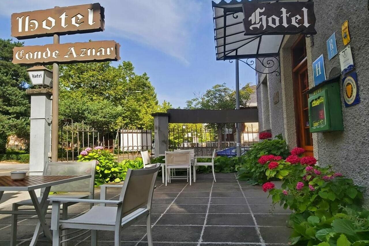 Фото отеля 2