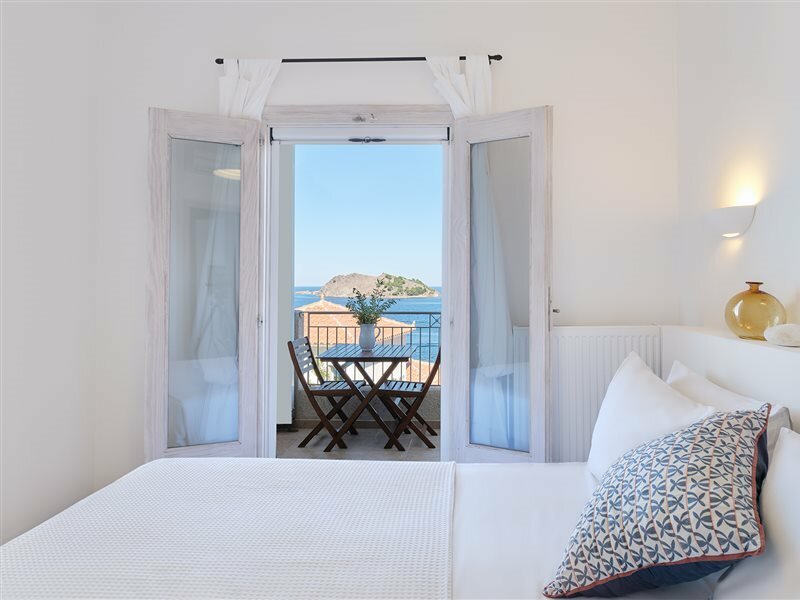 Фото Little Bird