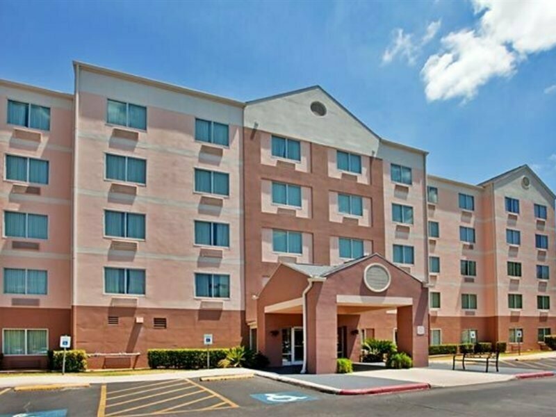 Hotel Fairfield Inn & Suites San Antonio Airport/North Star Mall, San Antonio, photo