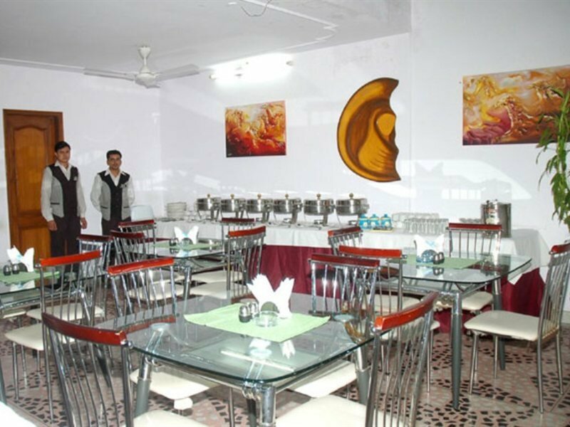 Фото Pablas International