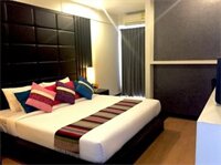 Фото Charoenchit House