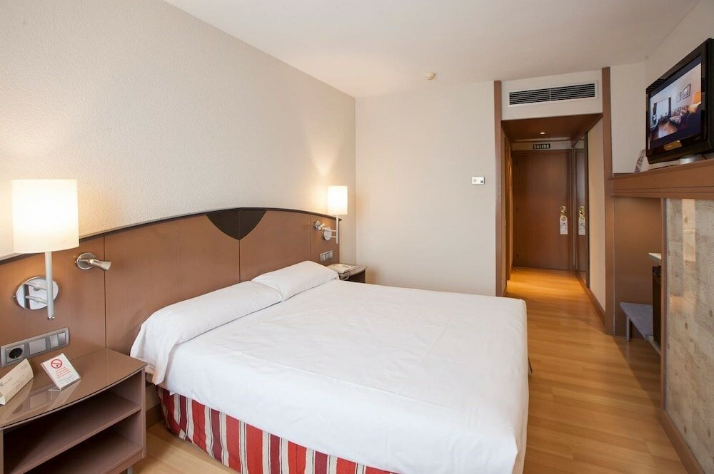 Фото Hotel Albret