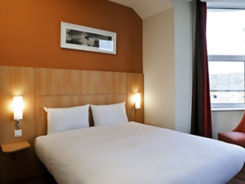 Фото Ibis Belfast Queens Quarter