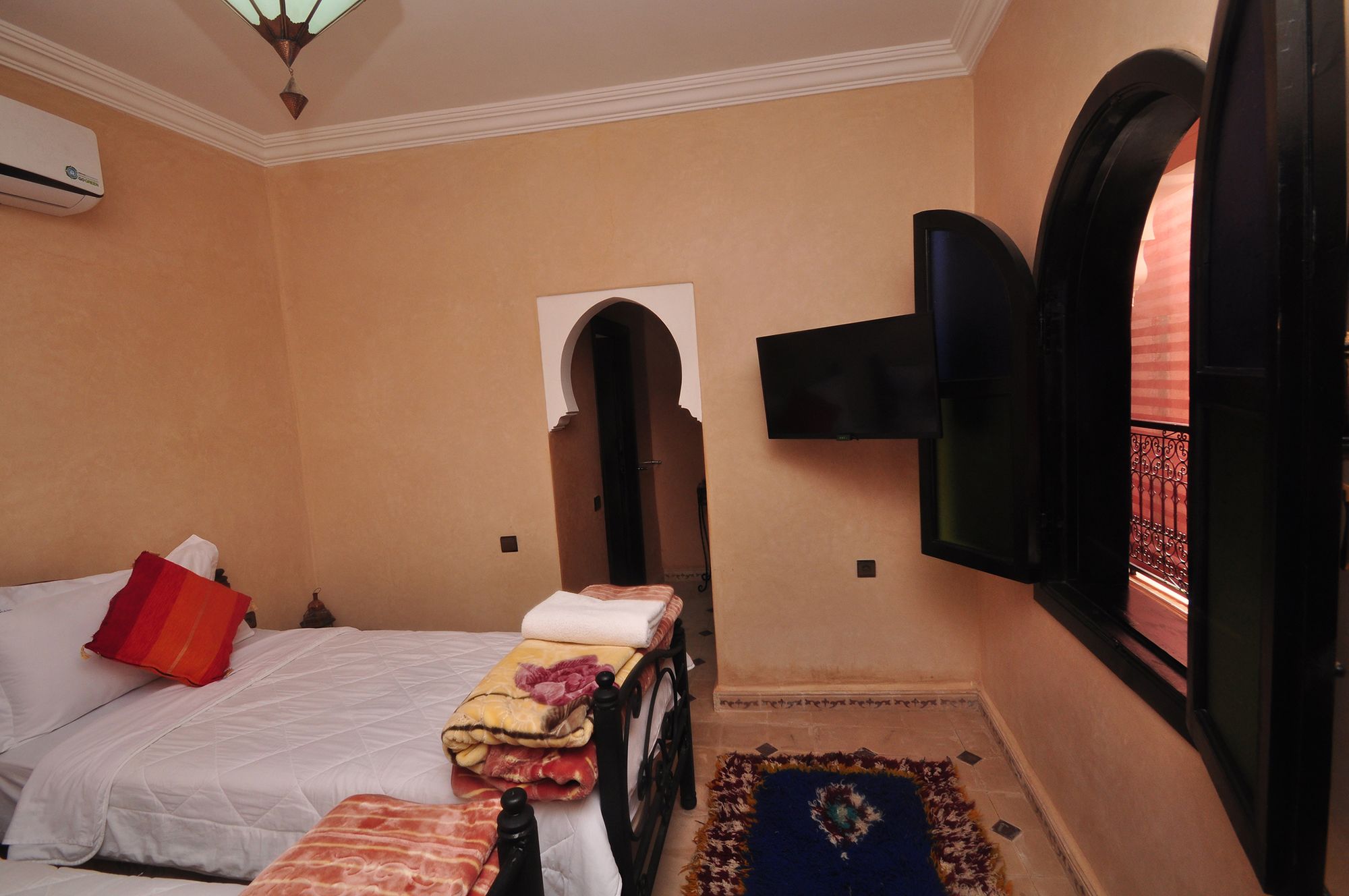 Фото Riad Haj Thami