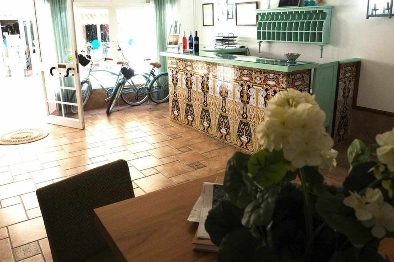 Фото Hotel Mediterráneo Carihuela