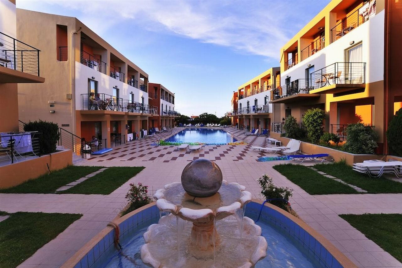 Фото Sunrise Village Hotel