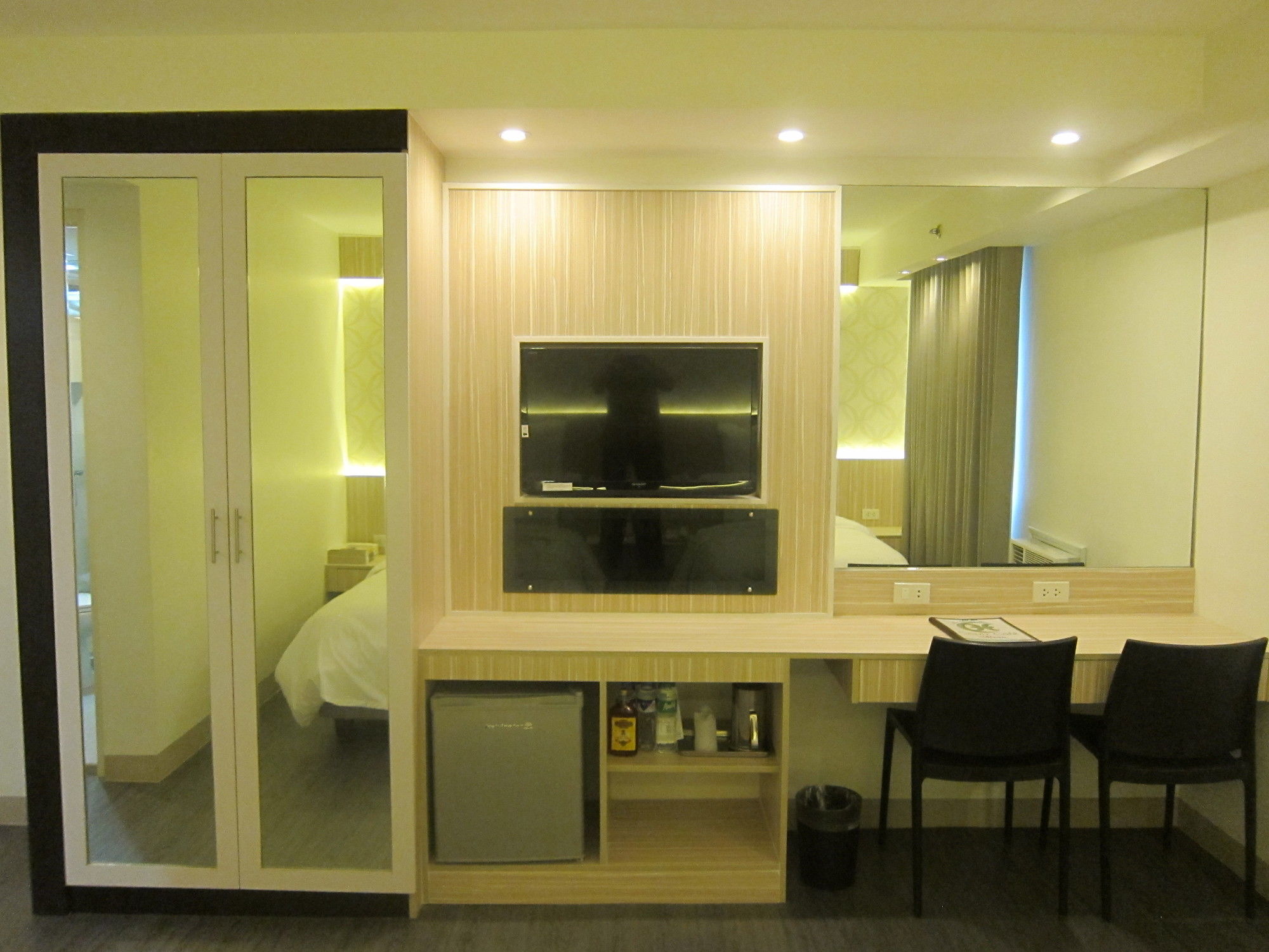 Фото The Charter House