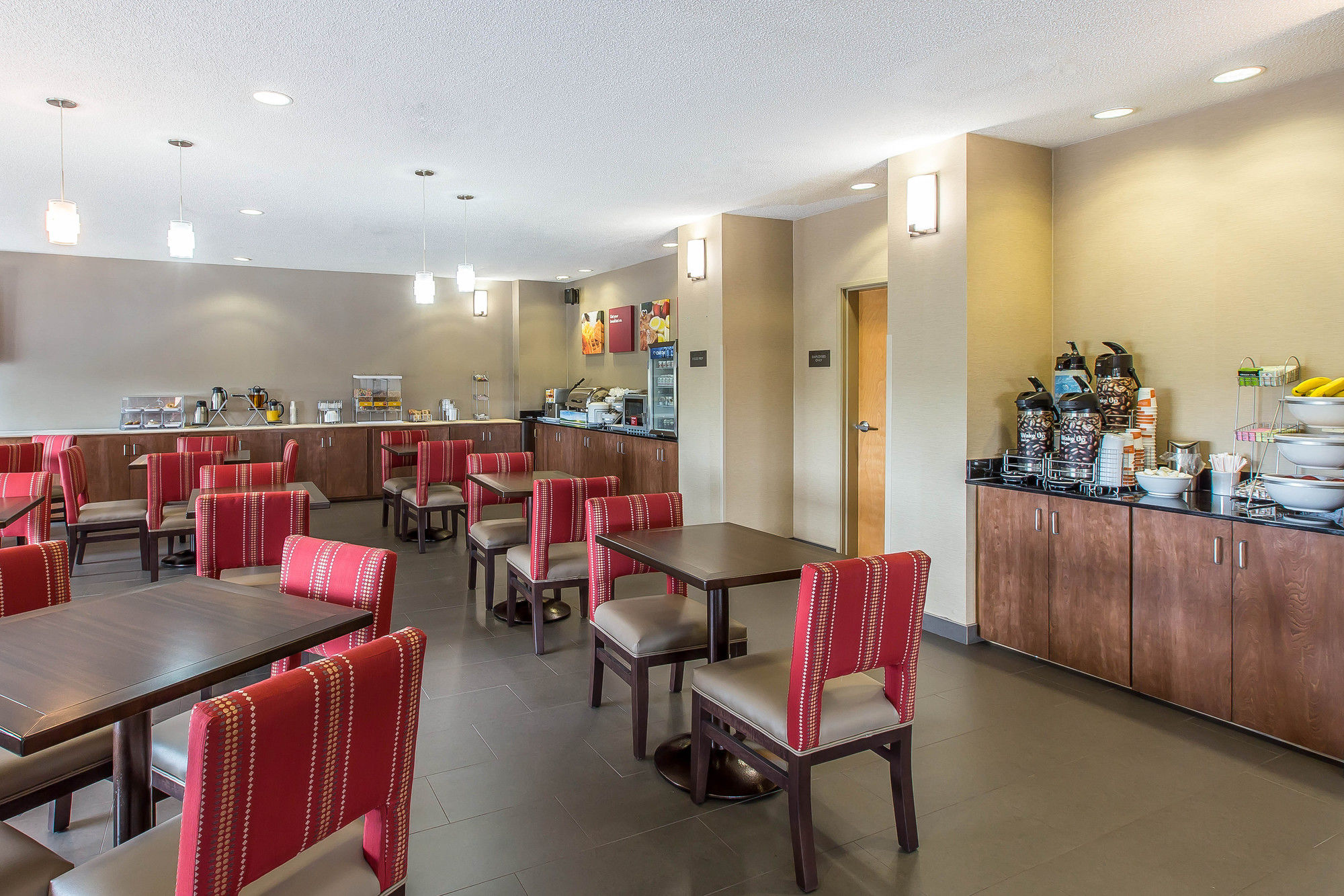 Фото Comfort Suites Oxford I-20 exit 188