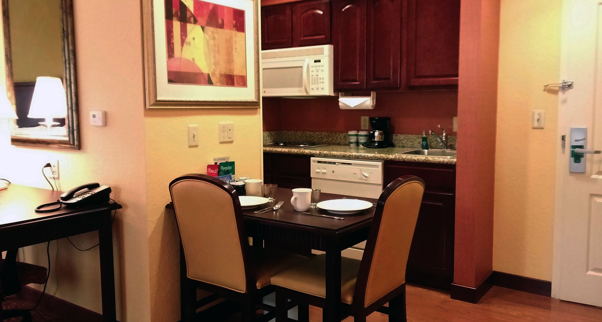 Фото Homewood Suites by Hilton Fort Collins