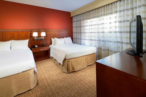 Гостиница Courtyard by Marriott Fort Myers Cape Coral в Форте Майерсе