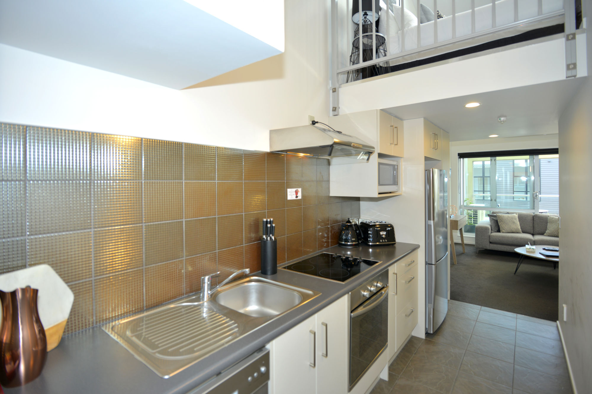 Фото Southwark Hotel & Apartments