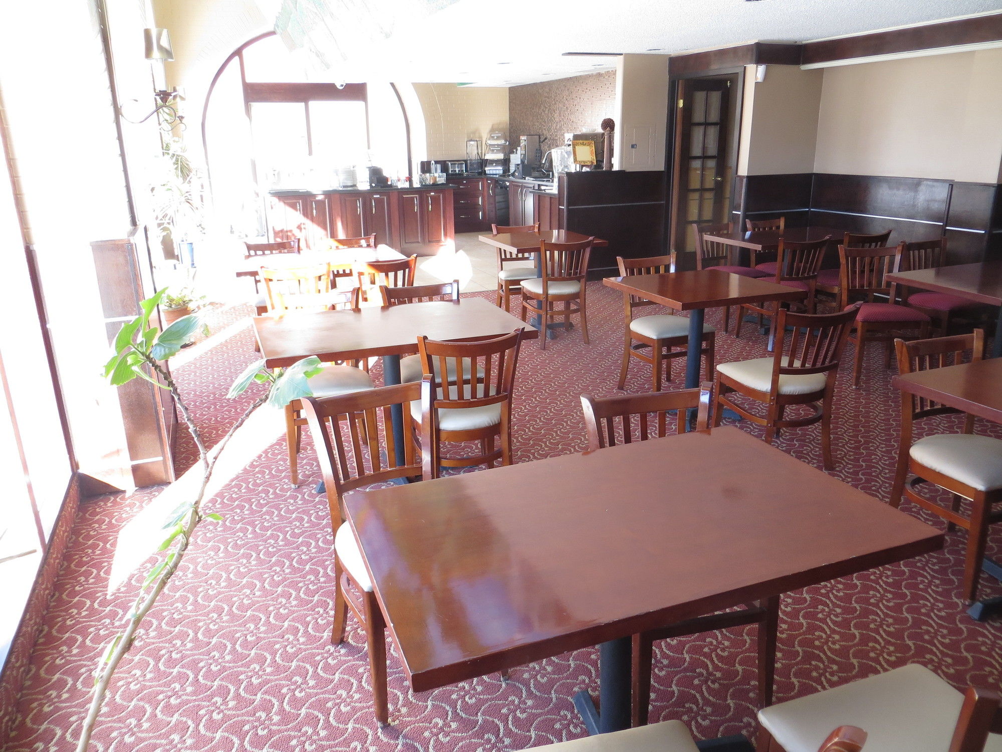 Фото Best Western Downtown Sudbury Centreville