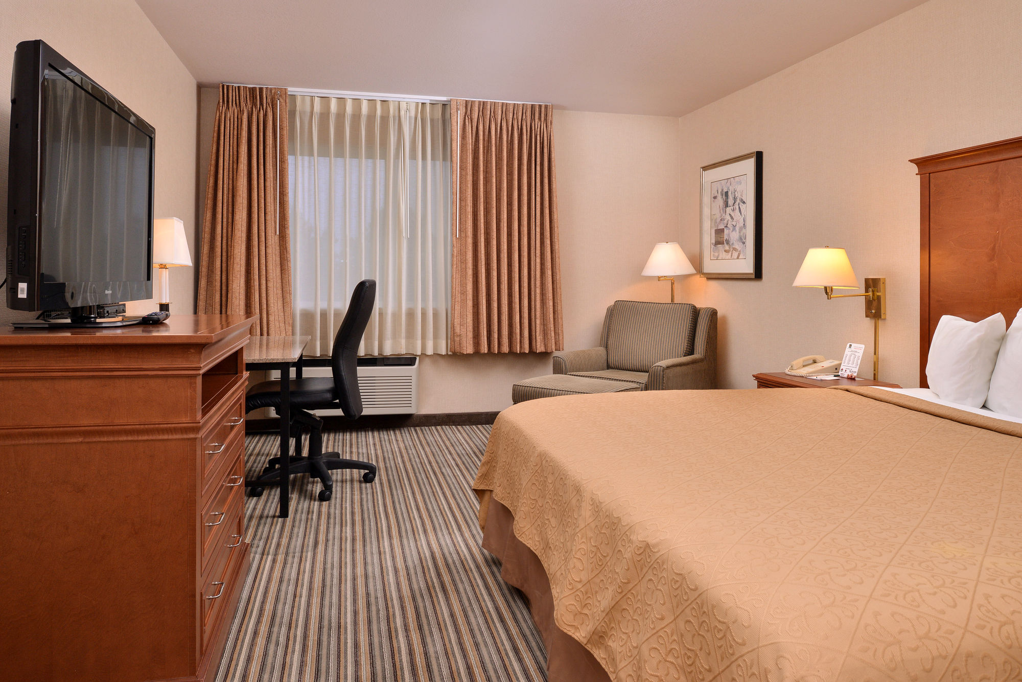 Фото Quality Inn Kennewick