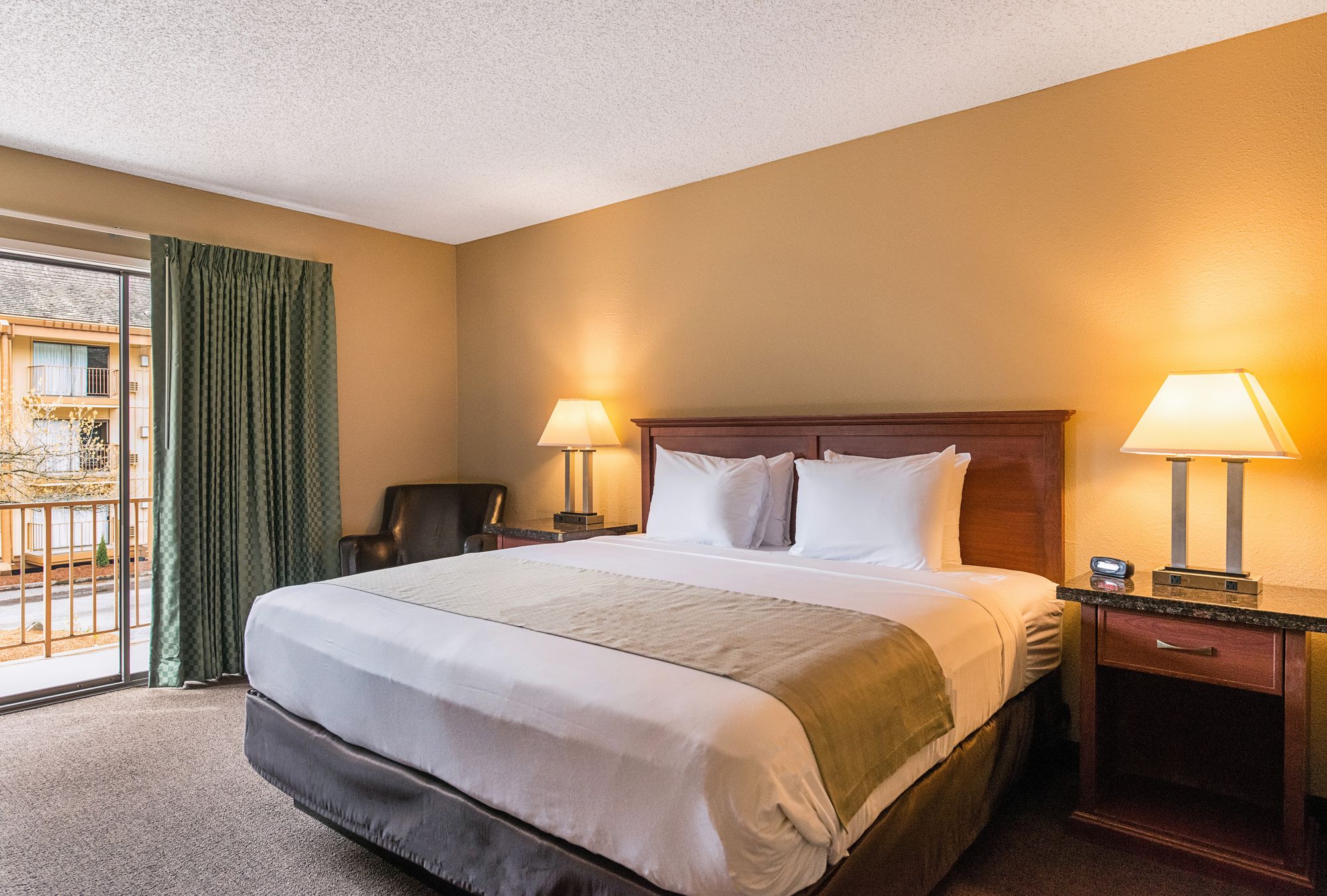Фото Rodeway Inn & Suites Portland - Jantzen Beach