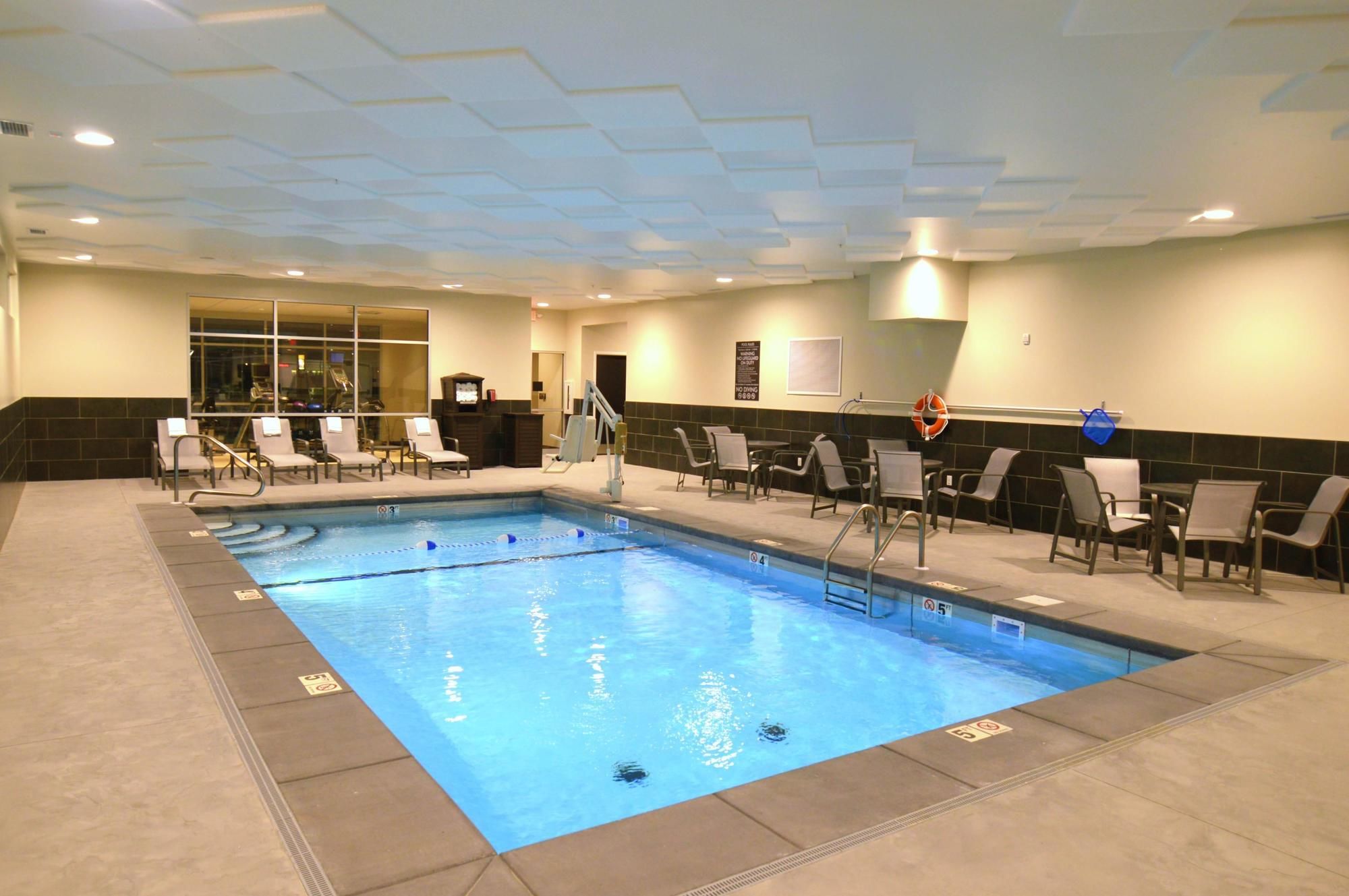 Фото Best Western Plus Bolivar Hotel & Suites