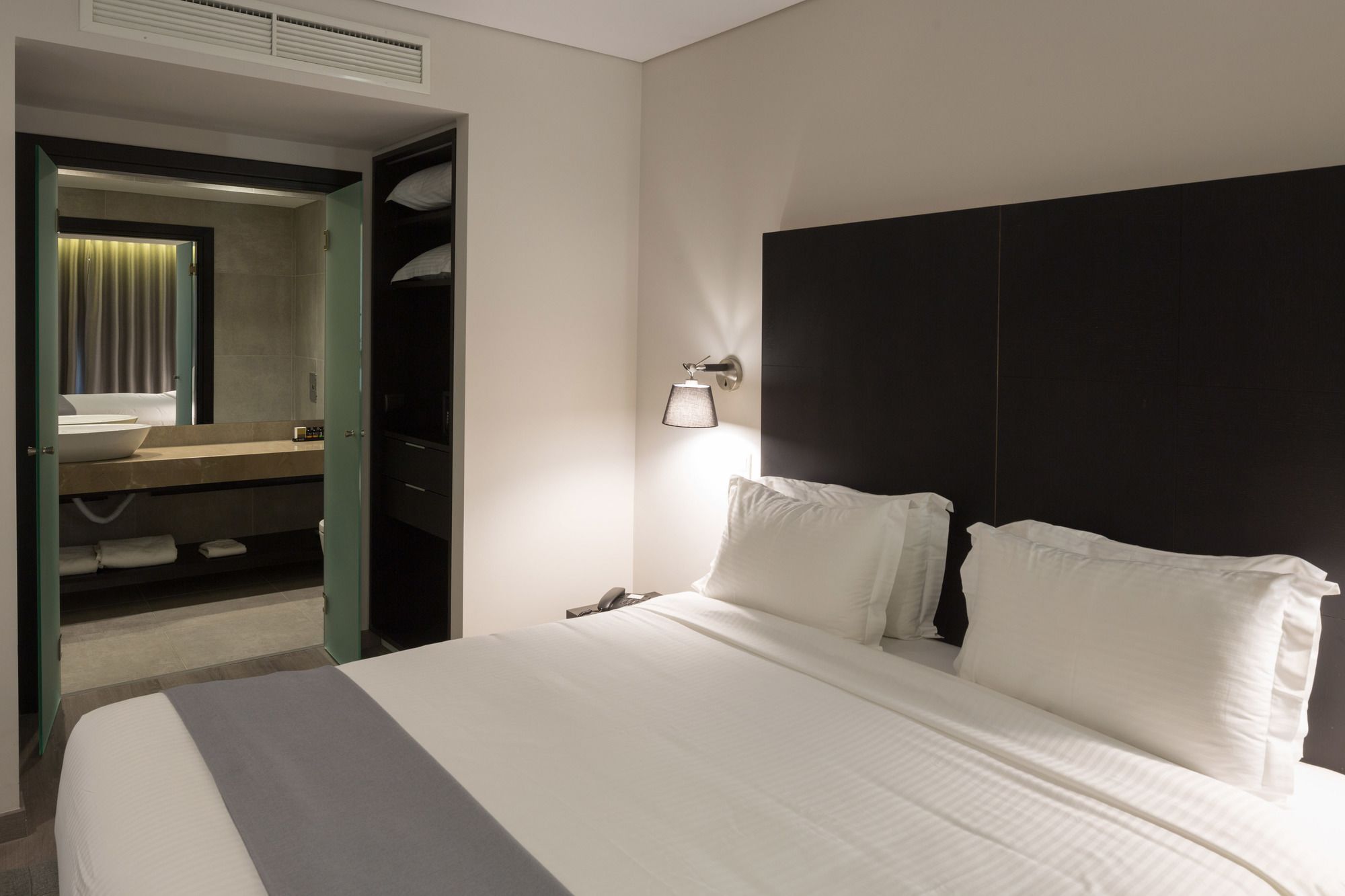 Фото Lozenge Hotel