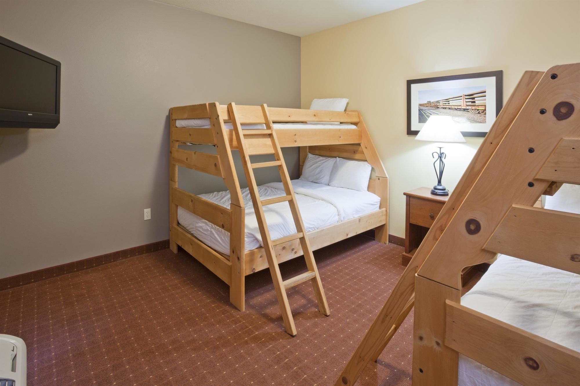 Фото AmericInn by Wyndham Fargo Medical Center