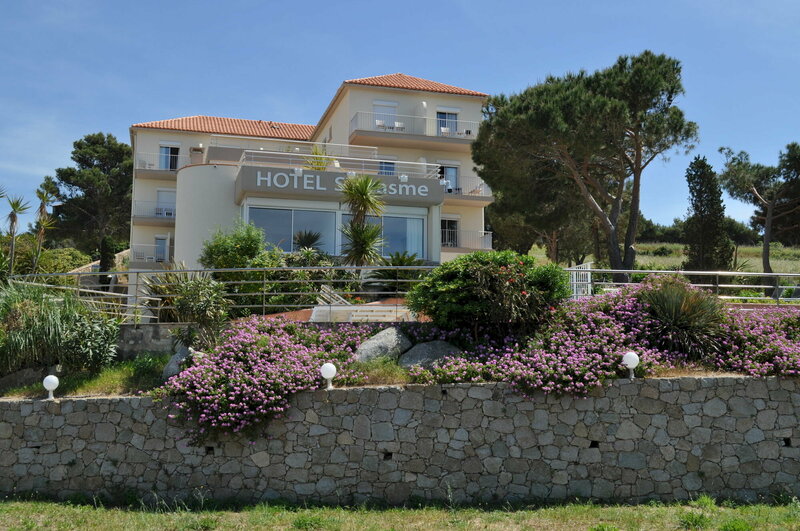 Гостиница Le Saint Erasme, Hotel Eco Friendly в Кальви
