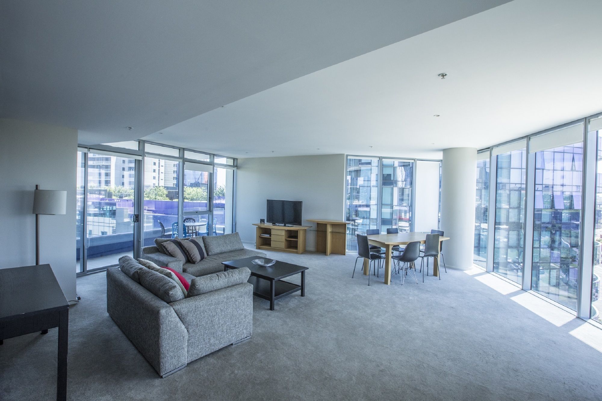 Фото Apartments Melbourne Domain - New Quay Docklands