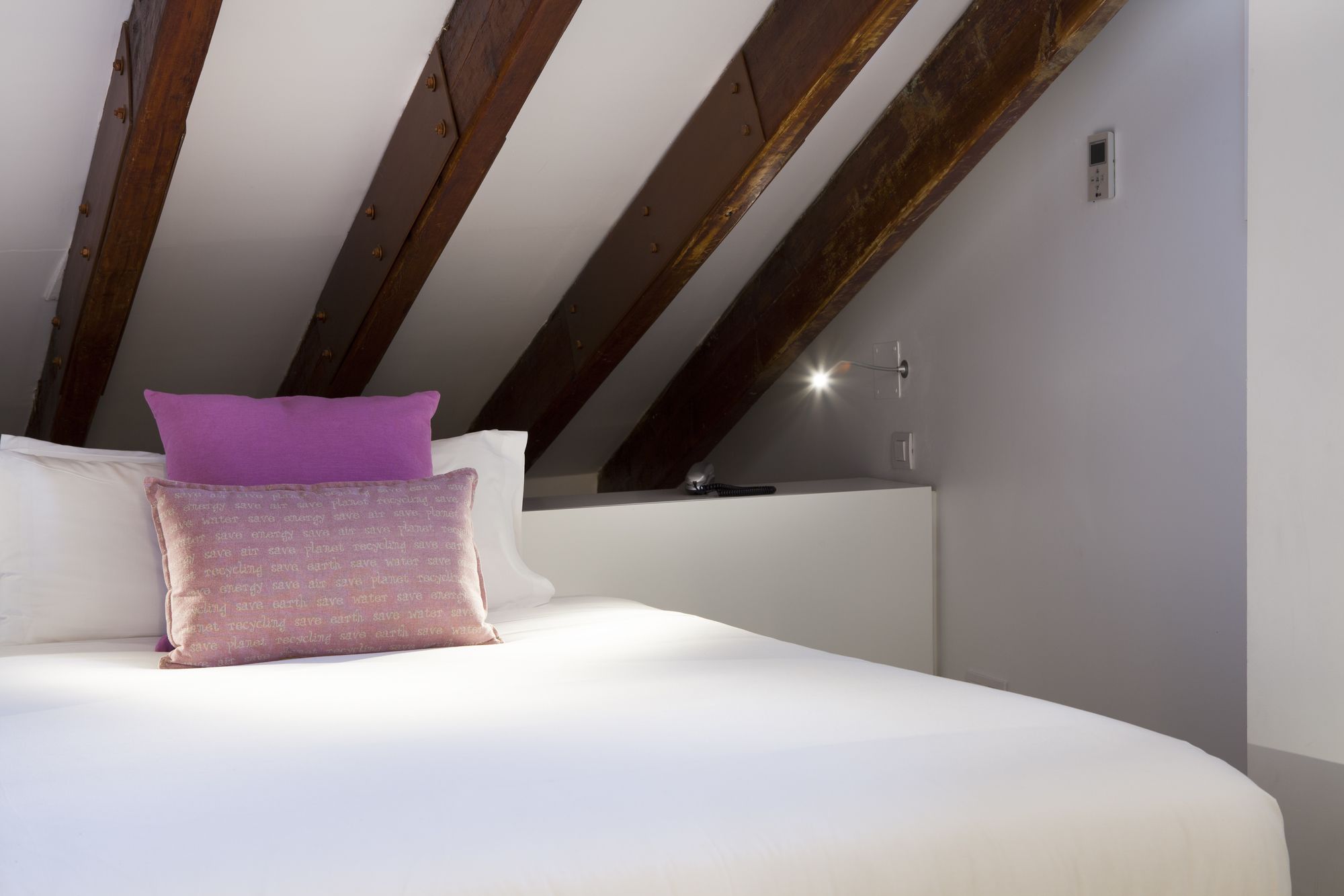 Фото Artrip Hotel