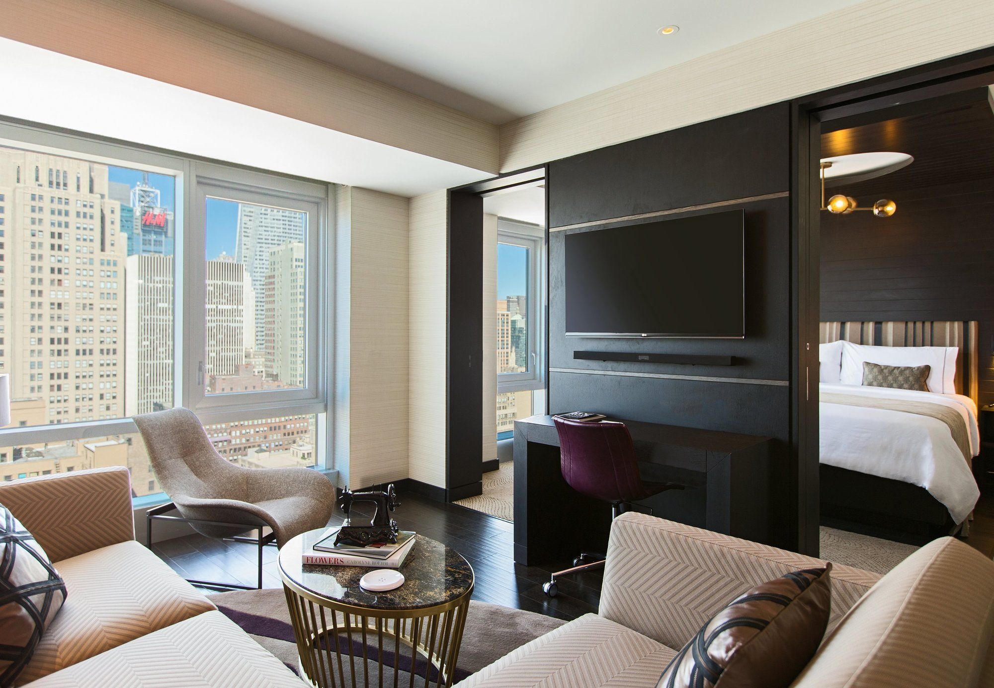 Фото Renaissance New York Midtown Hotel