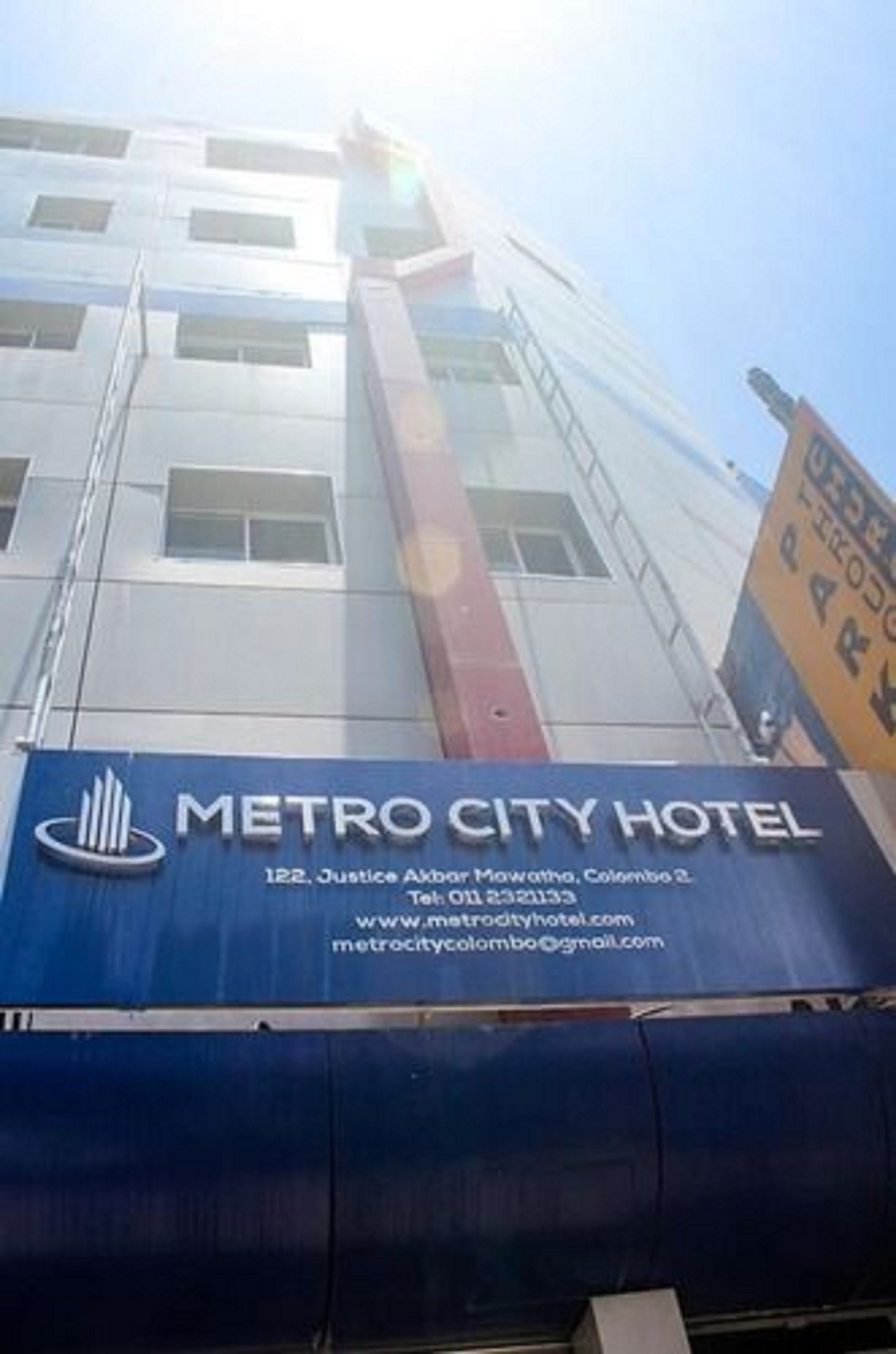 Фото Metro City Hotel
