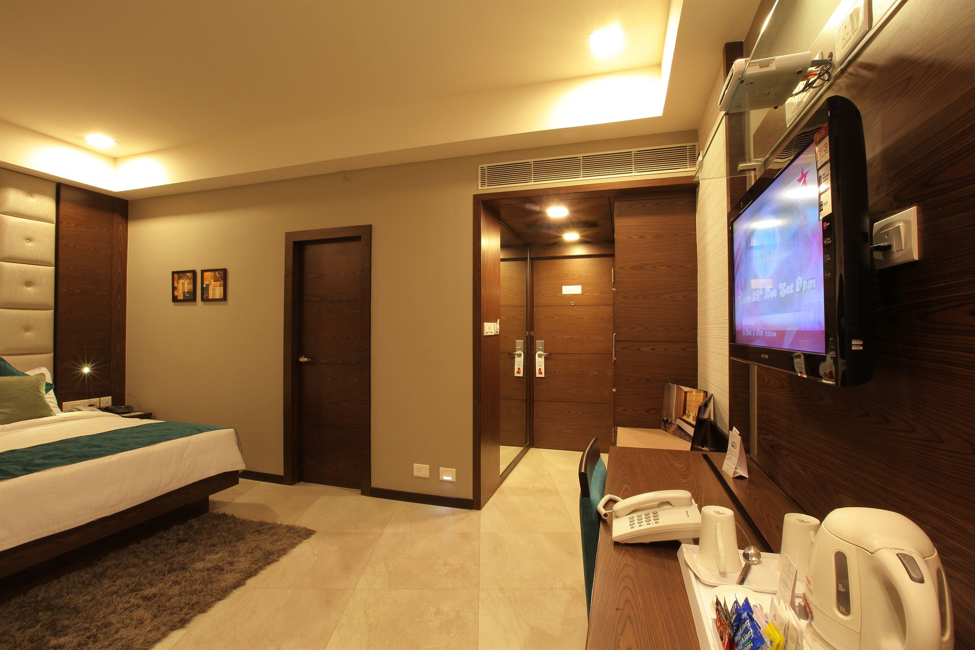 Фото Peerless Hotel Kolkata