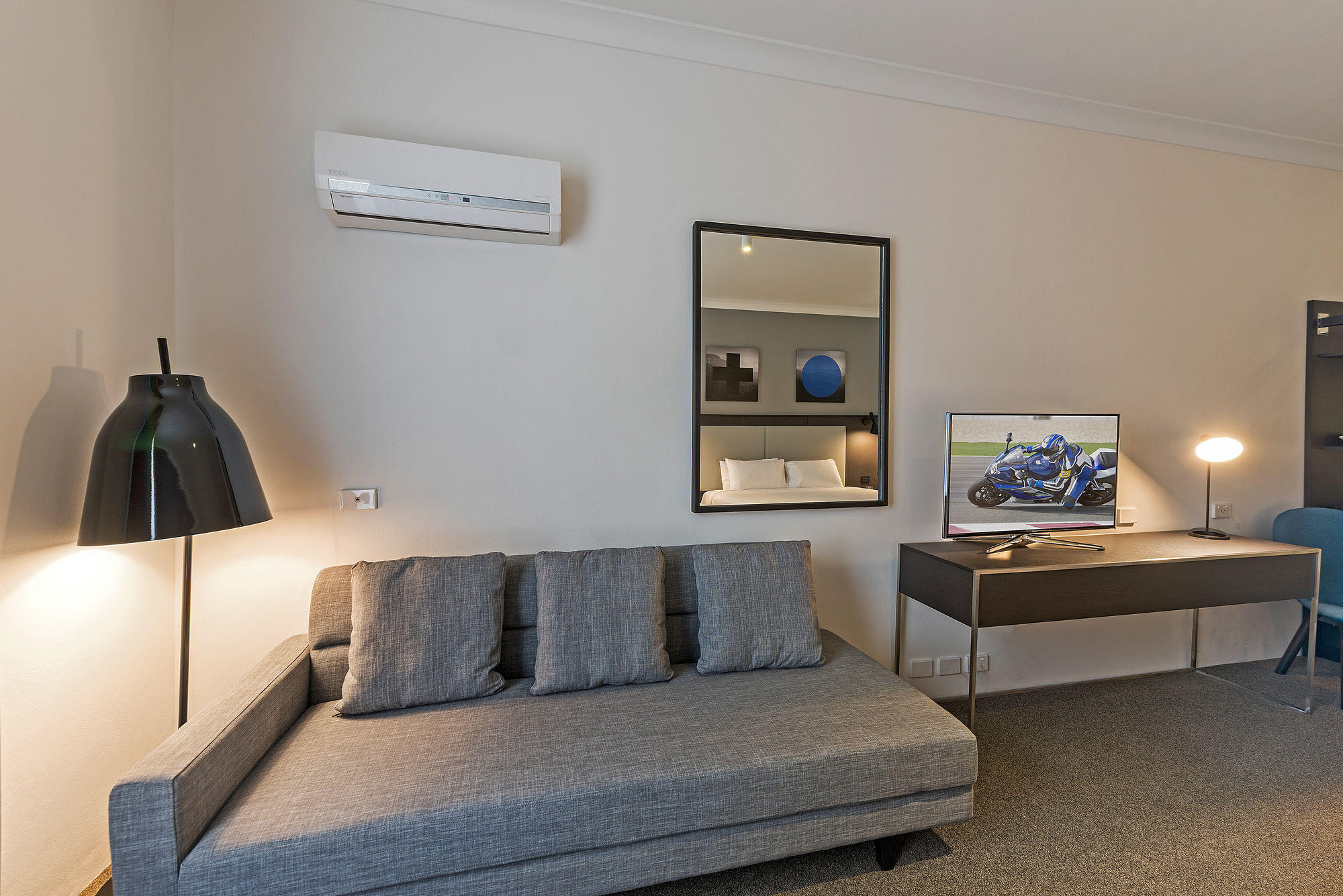 Фото CKS Sydney Airport Hotel