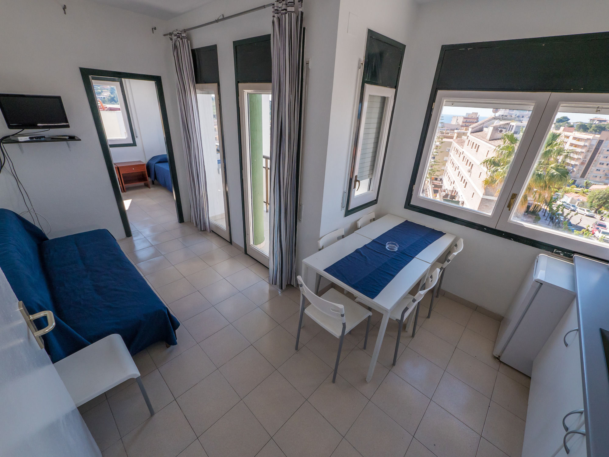 Фото Apartaments Ar Melrose Place