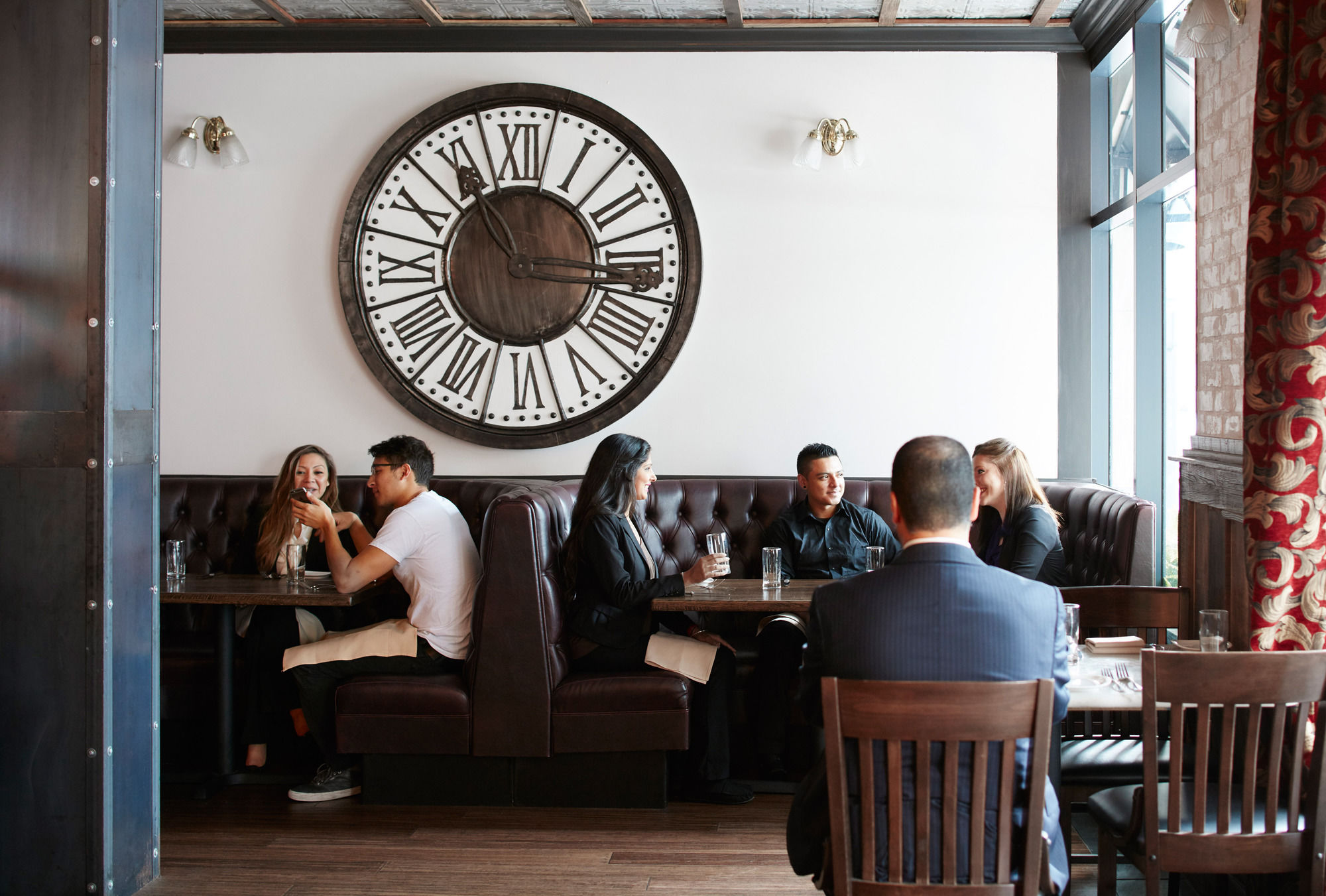 Фото Club Quarters Hotel in San Francisco