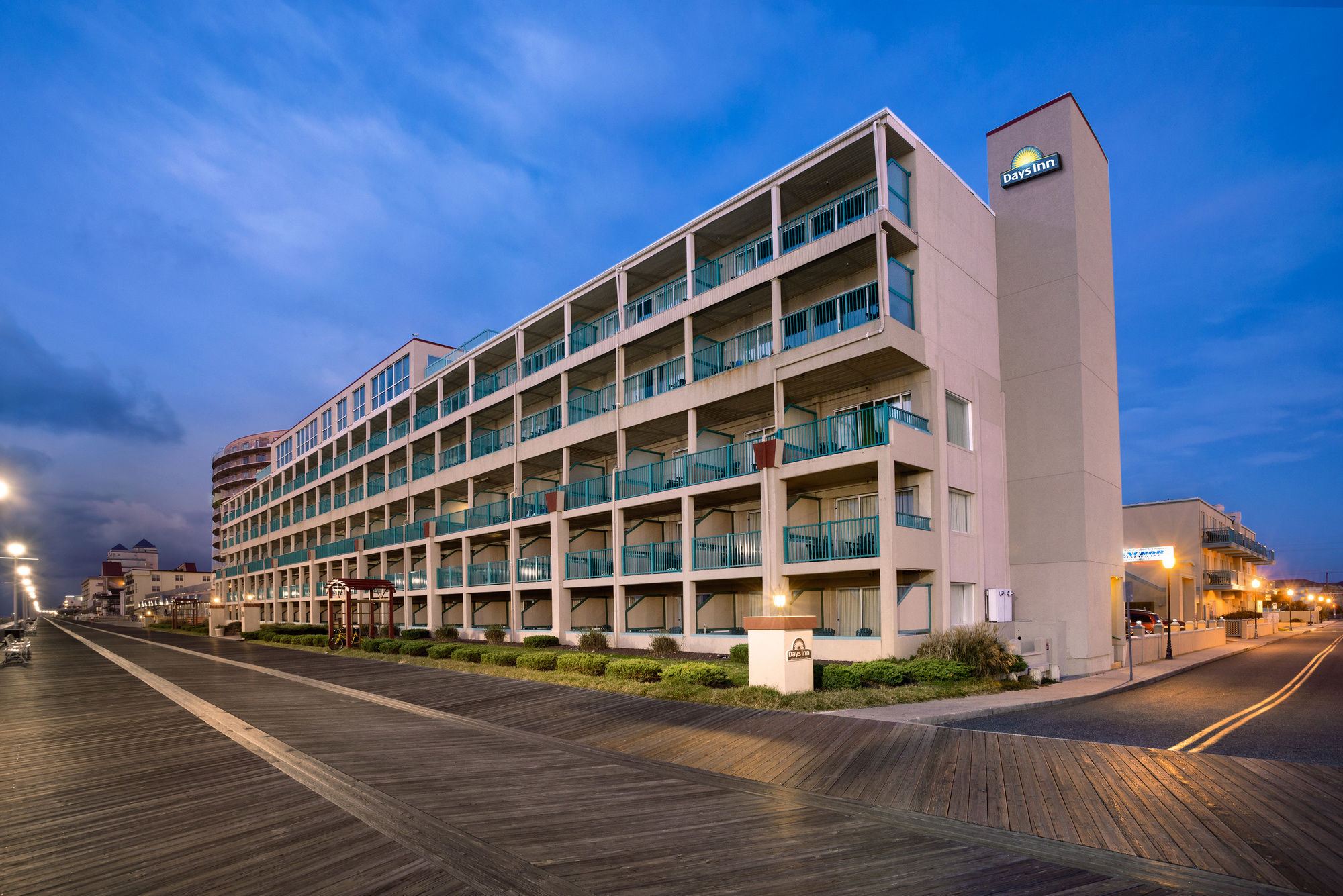 Фото Days Inn by Wyndham Ocean City Oceanfront
