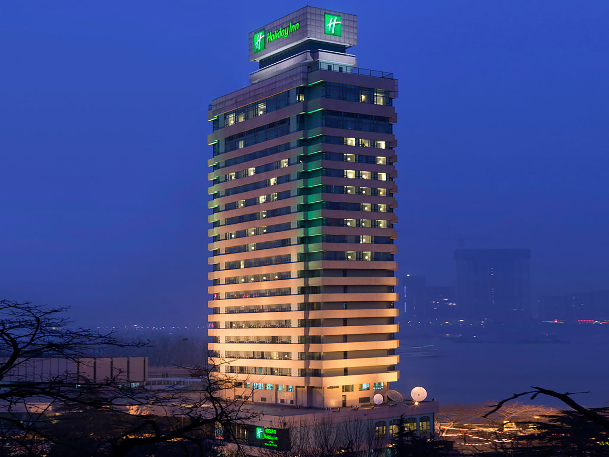 Фото Holiday Inn Wuhan Riverside, an Ihg Hotel