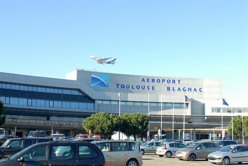 Гостиница Aerel Toulouse Blagnac Aéroport в Бланьяке