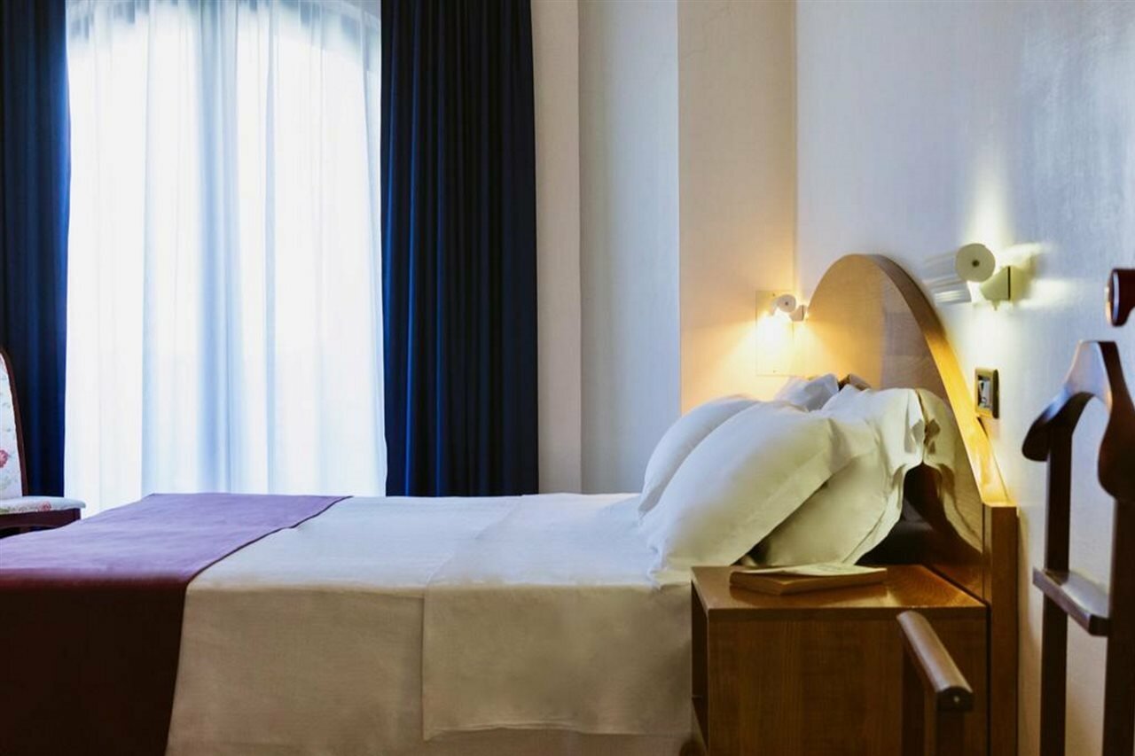 Фото Bajamar Beach Hotel