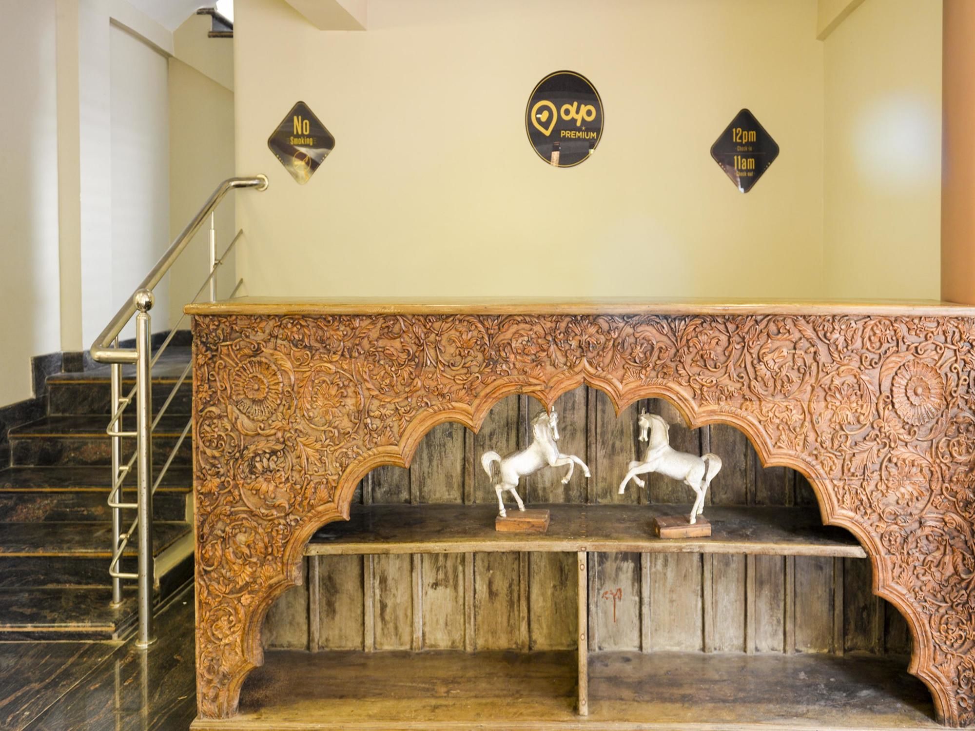 Фото Stone Wood River Front