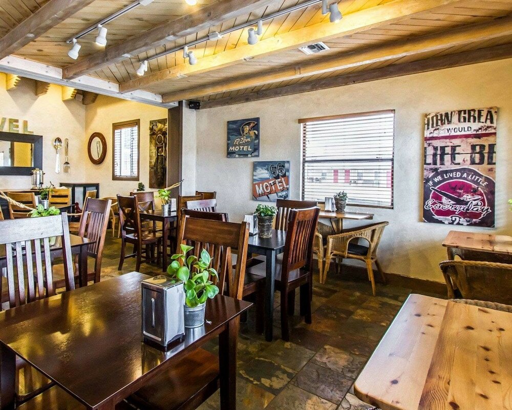 Фото Rodeway Inn & Suites Williams Downtowner - Rte 66