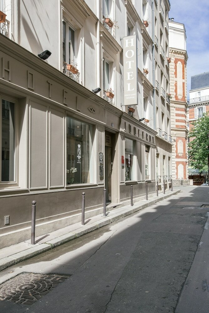 Фото отеля 1