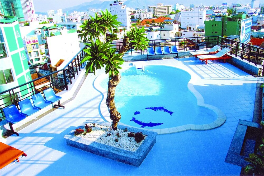 Фото отеля 2